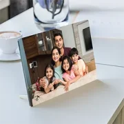 home-page-desk-decoratives-desktop-photo-stands